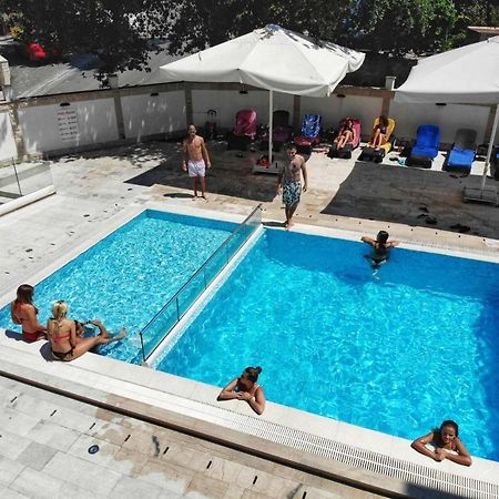 Chill And Go Aparthotel Budua Esterno foto