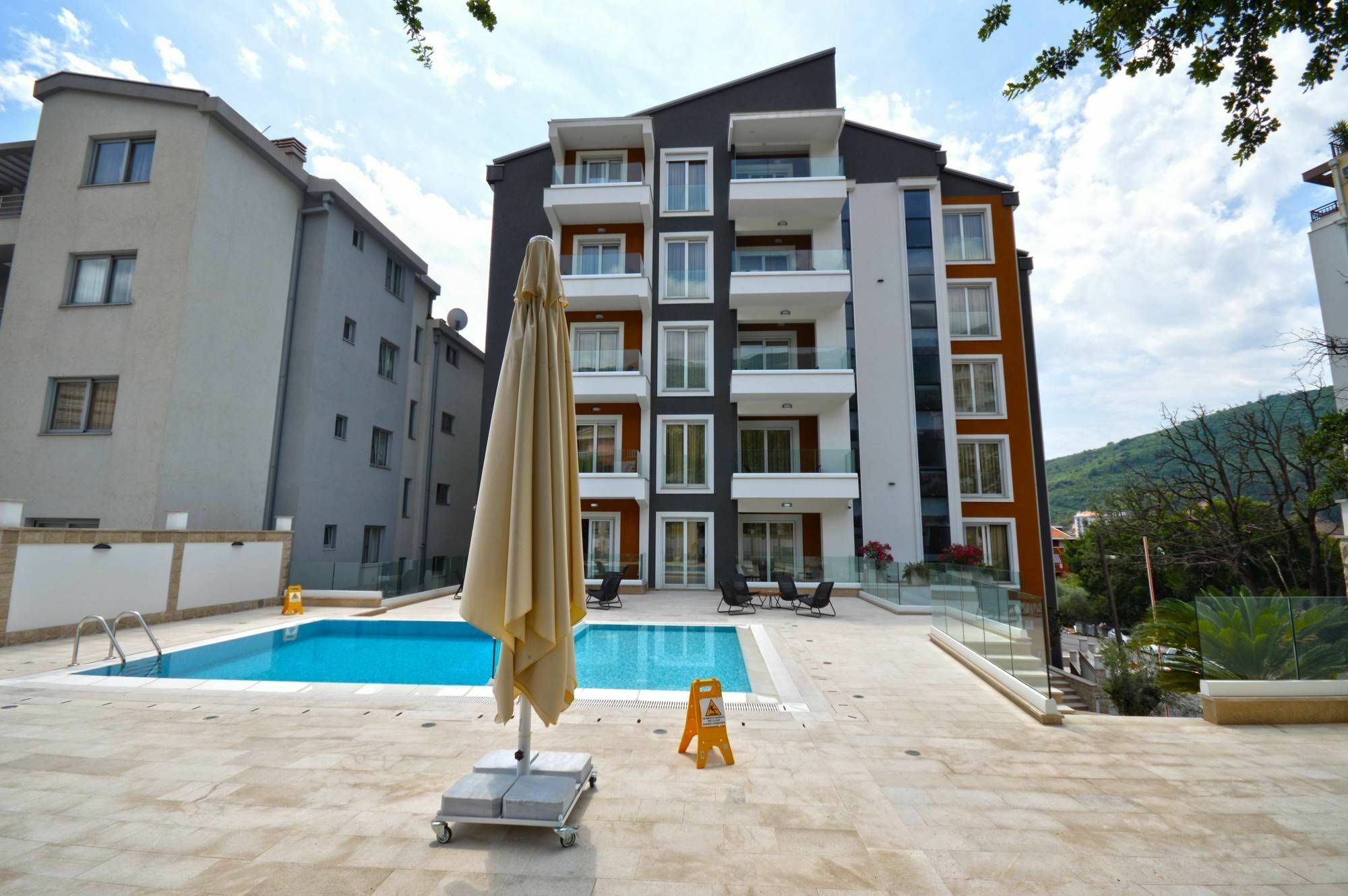 Chill And Go Aparthotel Budua Esterno foto
